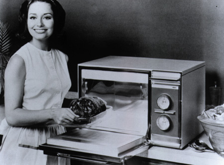 Микроволновая печь образца 1967 года