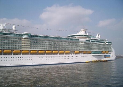 Freedom of the Seas самый большой в мире корабль
