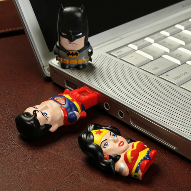 DC Comics MimoMicro USB Drive & Reader