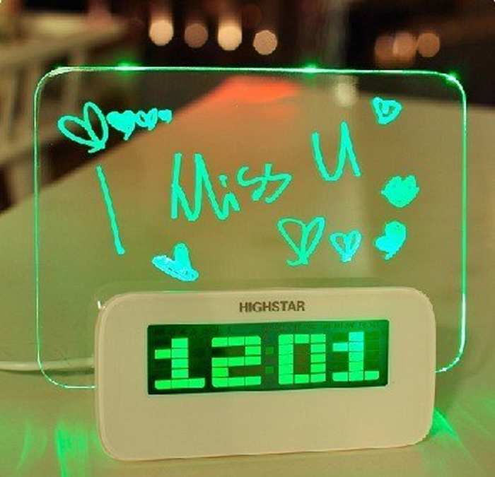 5 LED Message Board With Highlighter Digital Alarm Clock With 4 Port USB Hub 