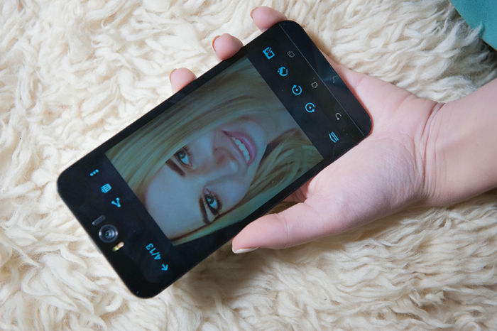 ASUS Zenfone Selfie