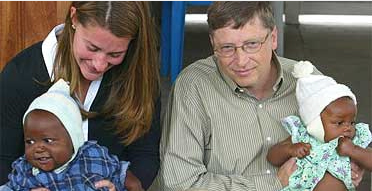 Билл Гейтс помогает африканским детям