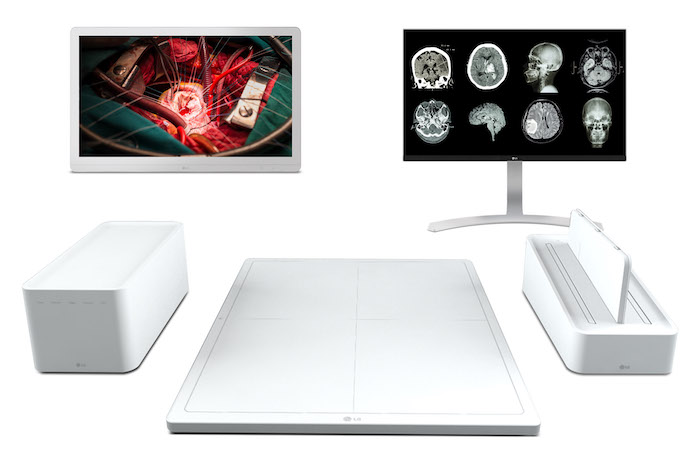surgical-monitor_clinical-review-monitor_dxd-5b20161128094744830-5d